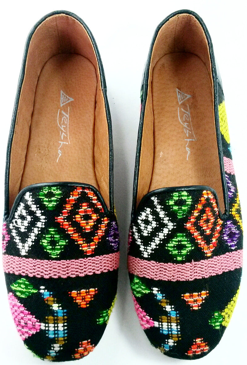 smoking slipper black background with pink multicolor diamond textile