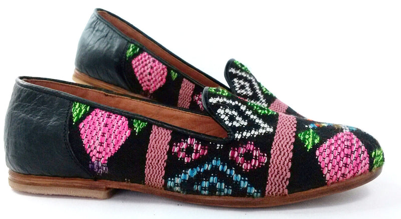 smoking slipper black background with pink multicolor diamond textile